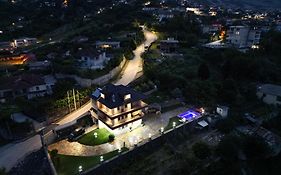 Shena Guest House