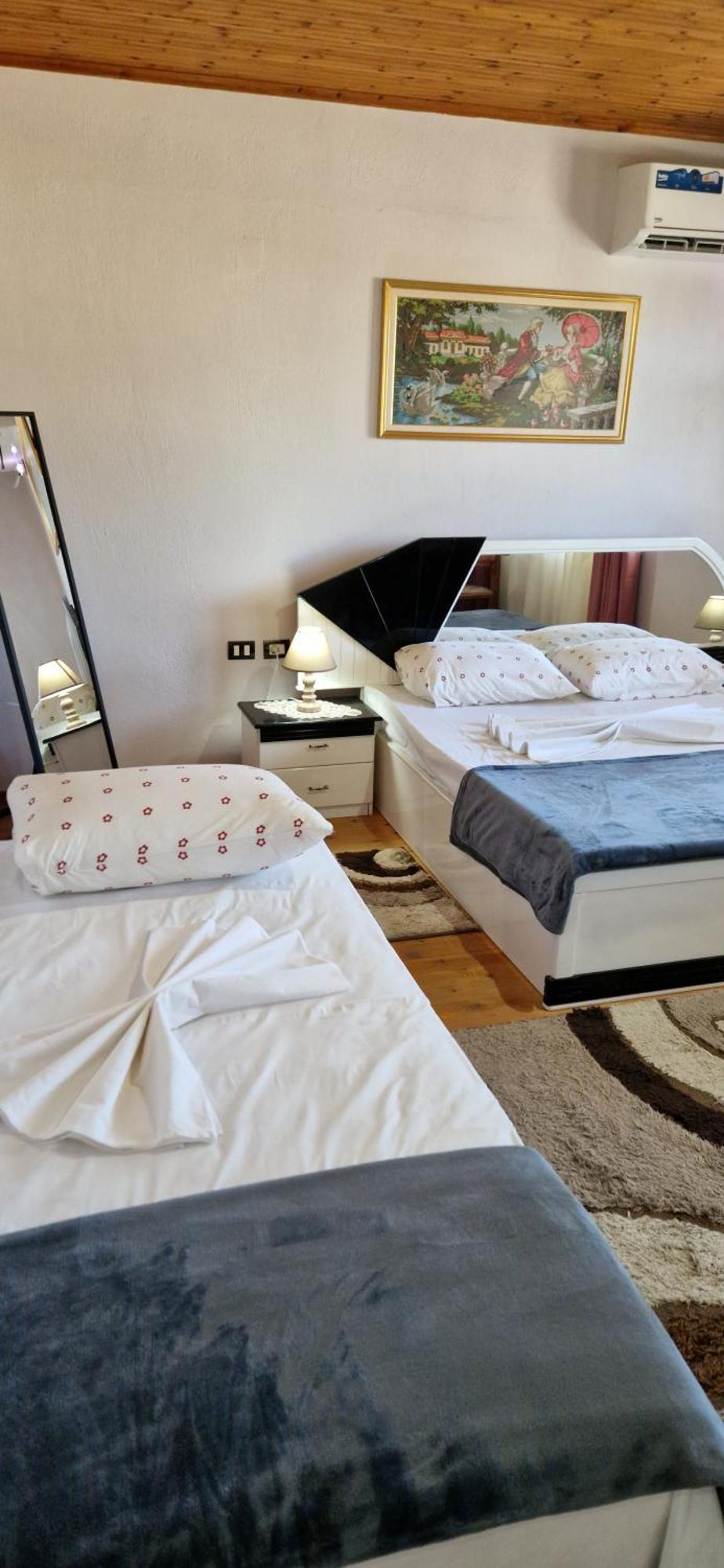 Shena Guest House Gjirokastër Extérieur photo