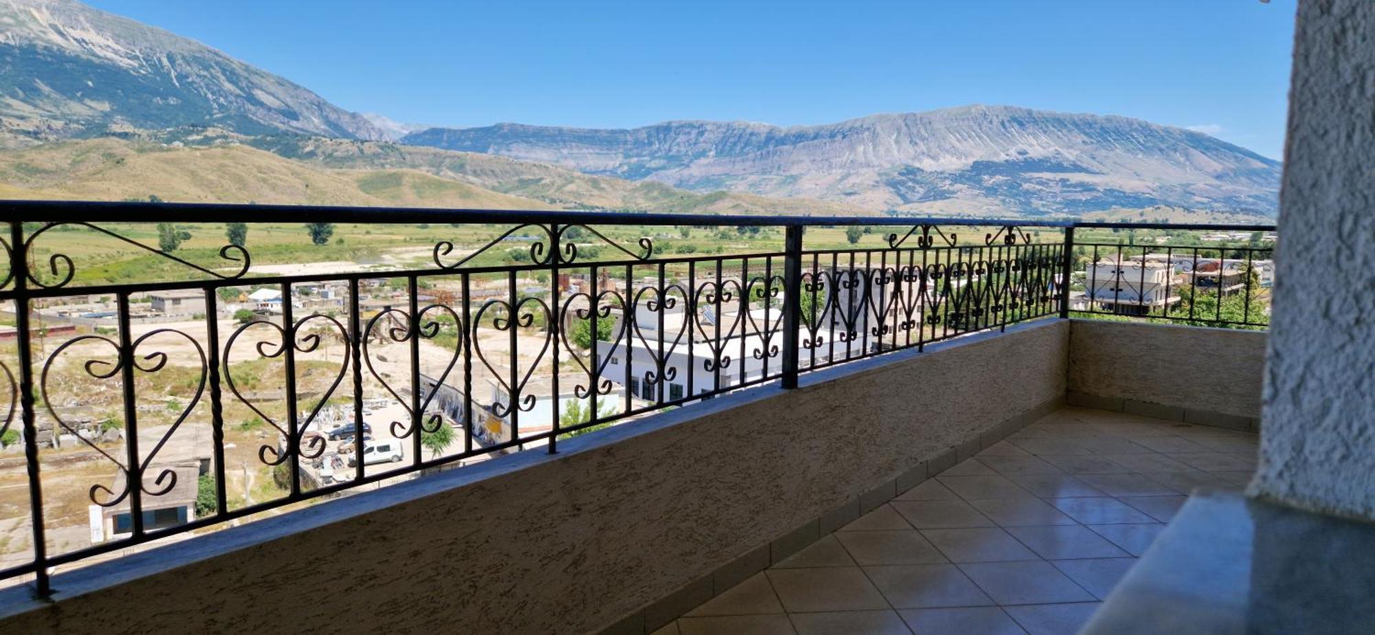Shena Guest House Gjirokastër Extérieur photo
