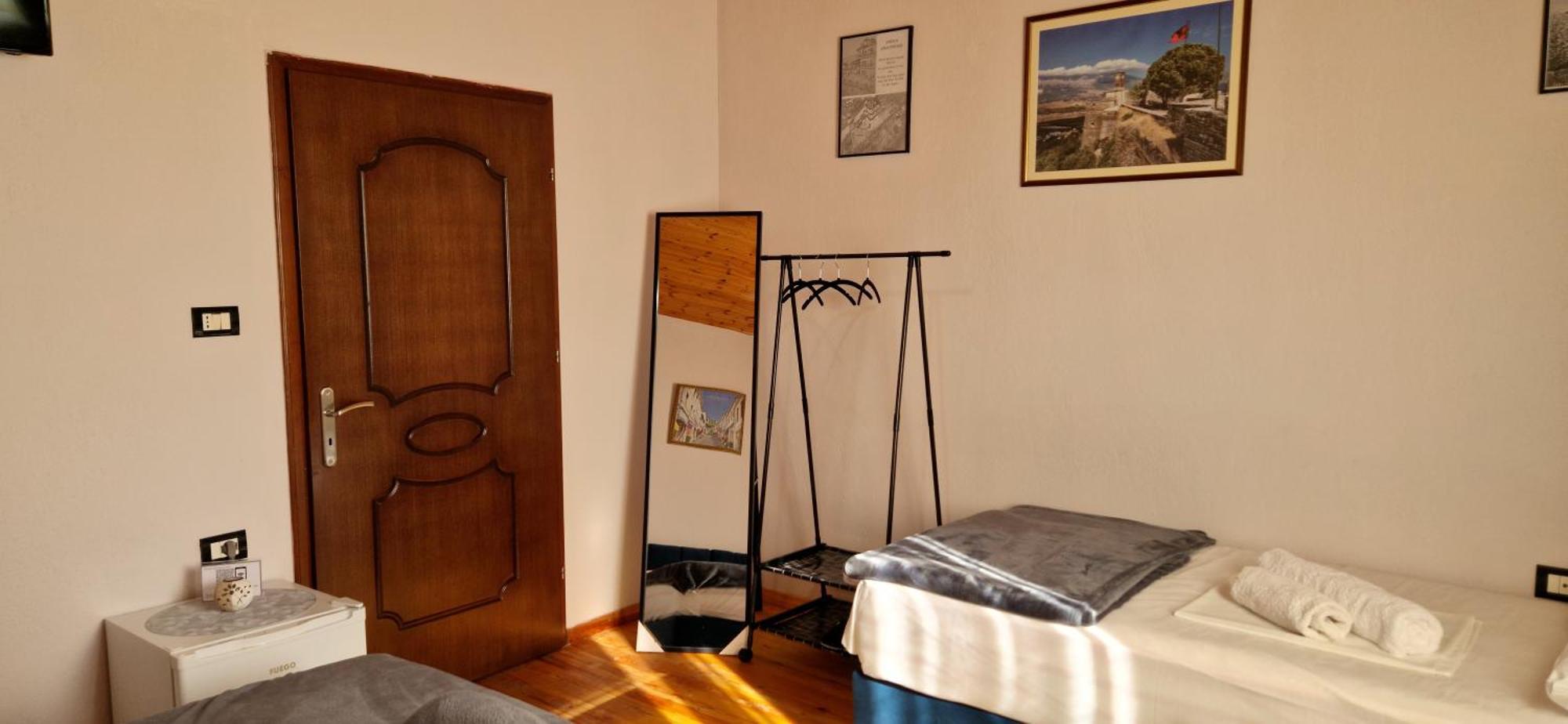 Shena Guest House Gjirokastër Extérieur photo